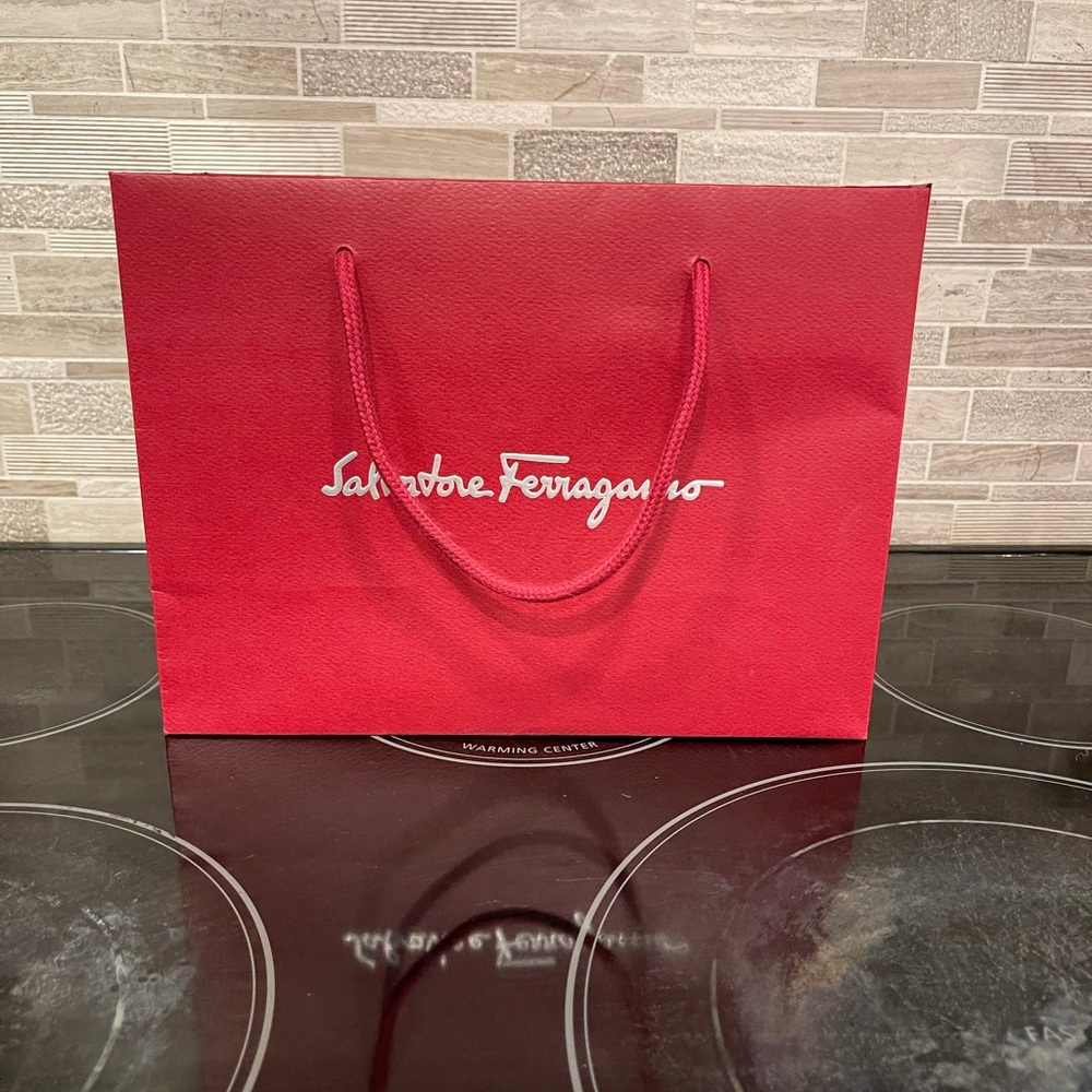 Medium Ferragamo Shopping Bag!